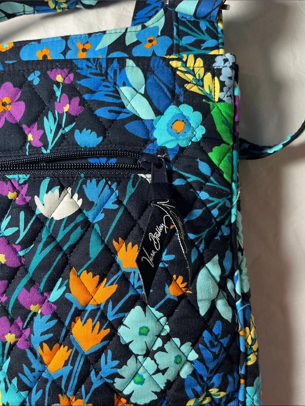 Vera Bradley NWT Mailbag in Midnight Blues pattern